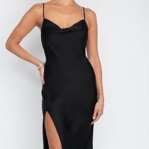 NEVER WORN - lovers and friends x revolve RESA dress in black